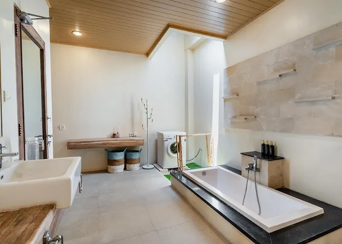 Wela Umalas By Exotic Bali Villa *